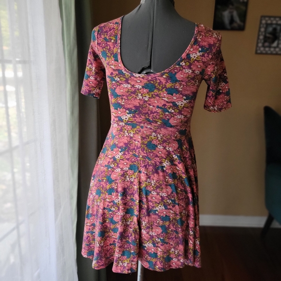 Hollister Floral Fit and Flare Mini Dress - Pink and Blue Women's Size Small - Picture 6 of 8